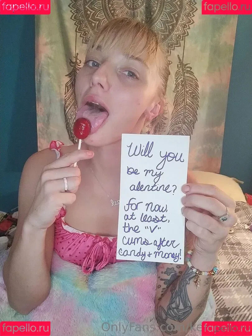 Kelli Kisses Onlyfans Photo Gallery 