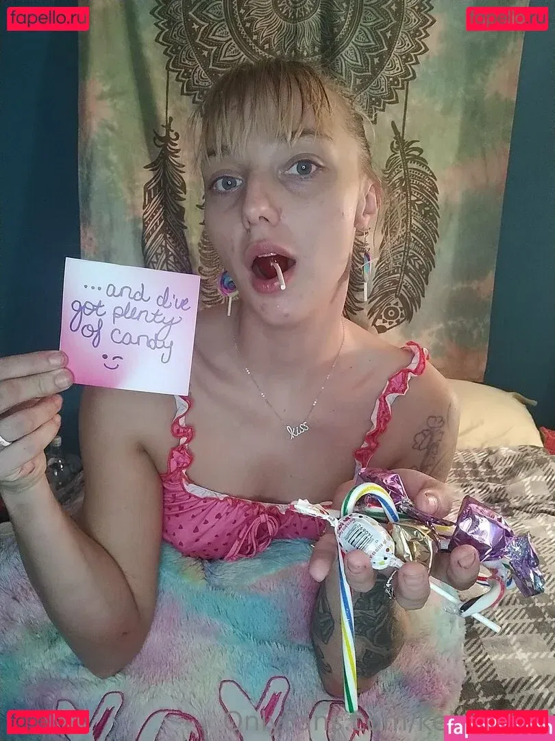 Kelli Kisses Onlyfans Photo Gallery 
