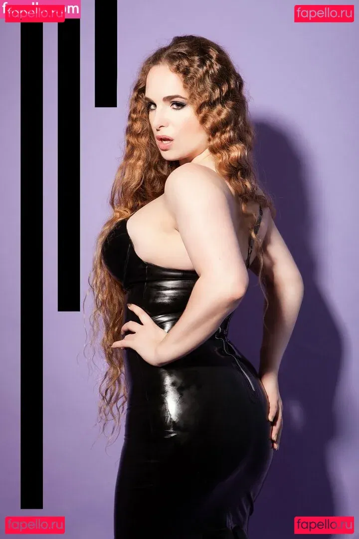 Emily Jezebelle Hamilton Onlyfans Photo Gallery 