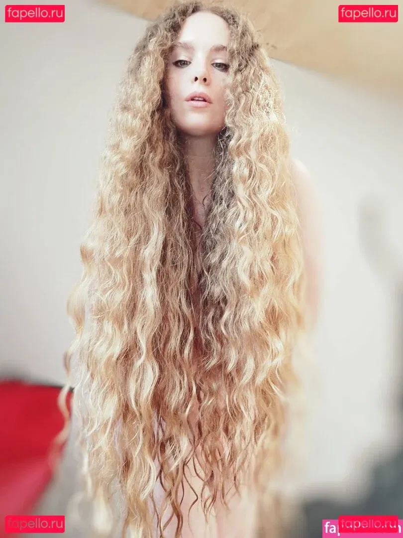 Emily Jezebelle Hamilton Onlyfans Photo Gallery 