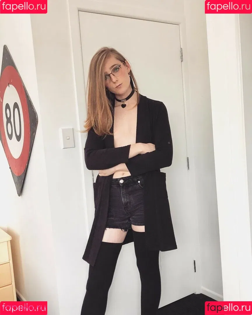 Alice In Wonder1and Onlyfans Photo Gallery 