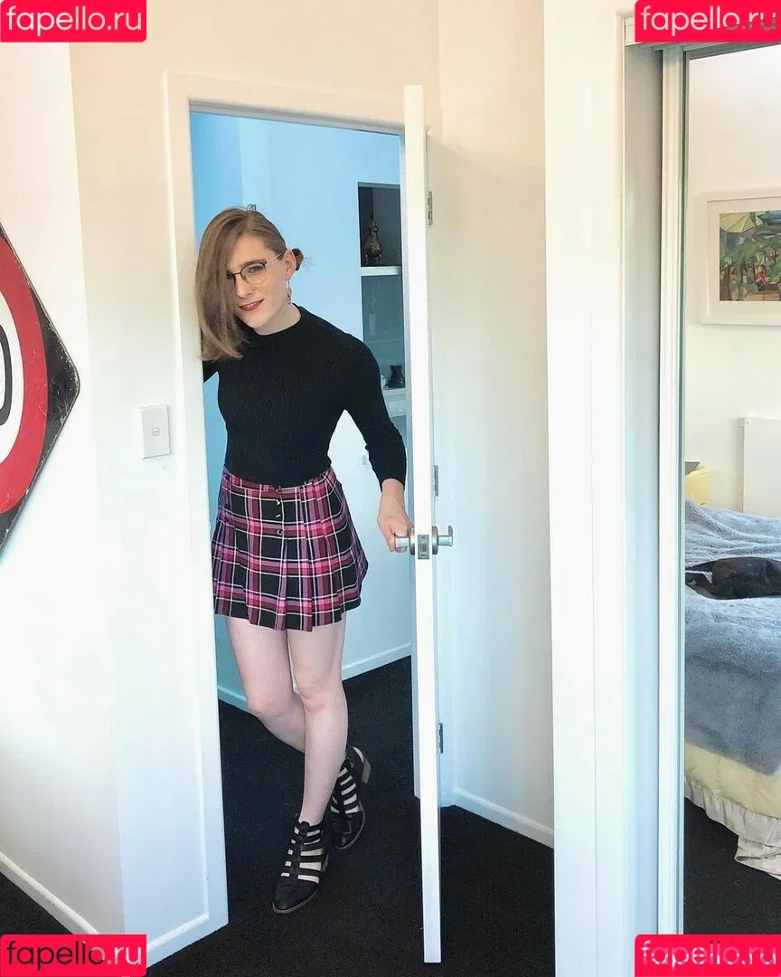 Alice In Wonder1and Onlyfans Photo Gallery 