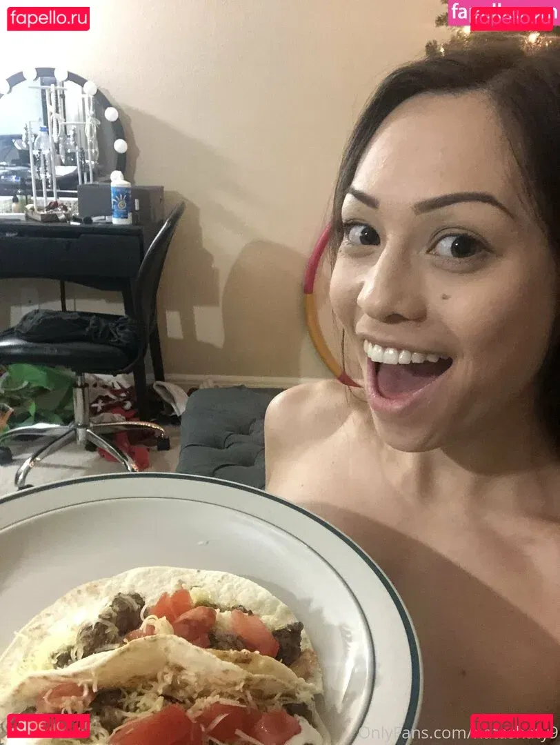 natashaty9 Onlyfans Photo Gallery 