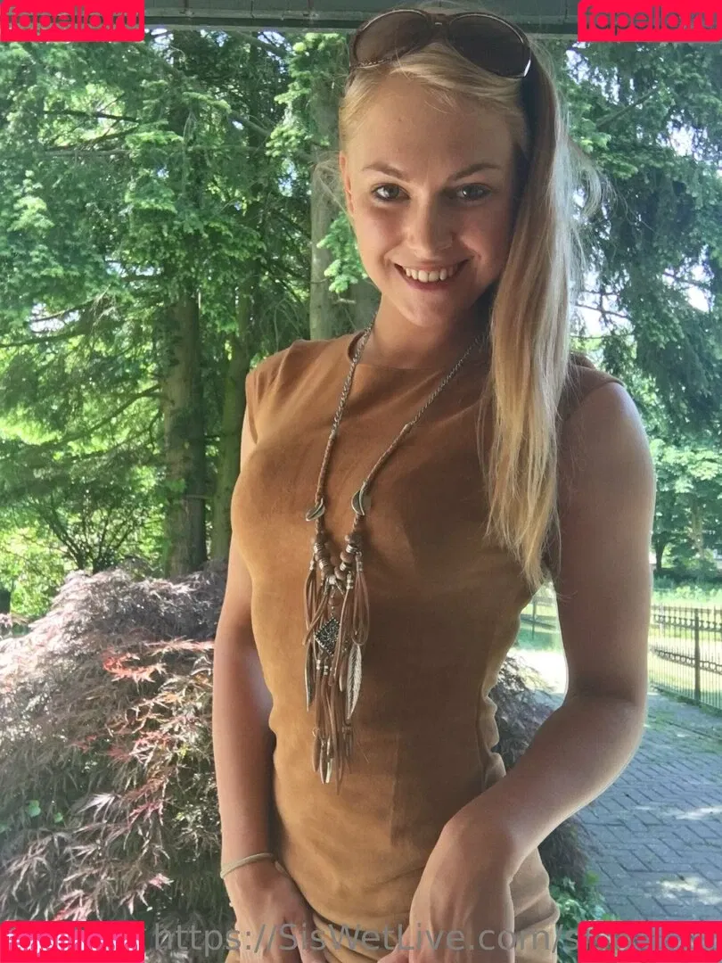 siswetlive Onlyfans Photo Gallery 