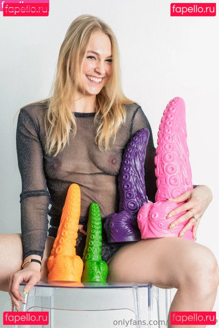 siswetlive Onlyfans Photo Gallery 