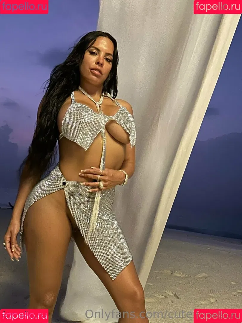 cutelunastar Onlyfans Photo Gallery 