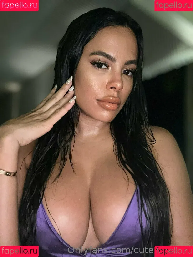 cutelunastar Onlyfans Photo Gallery 