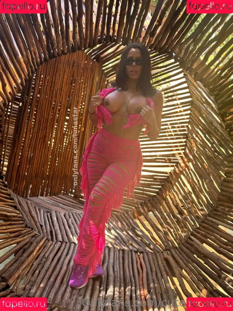 cutelunastar Onlyfans Photo Gallery 