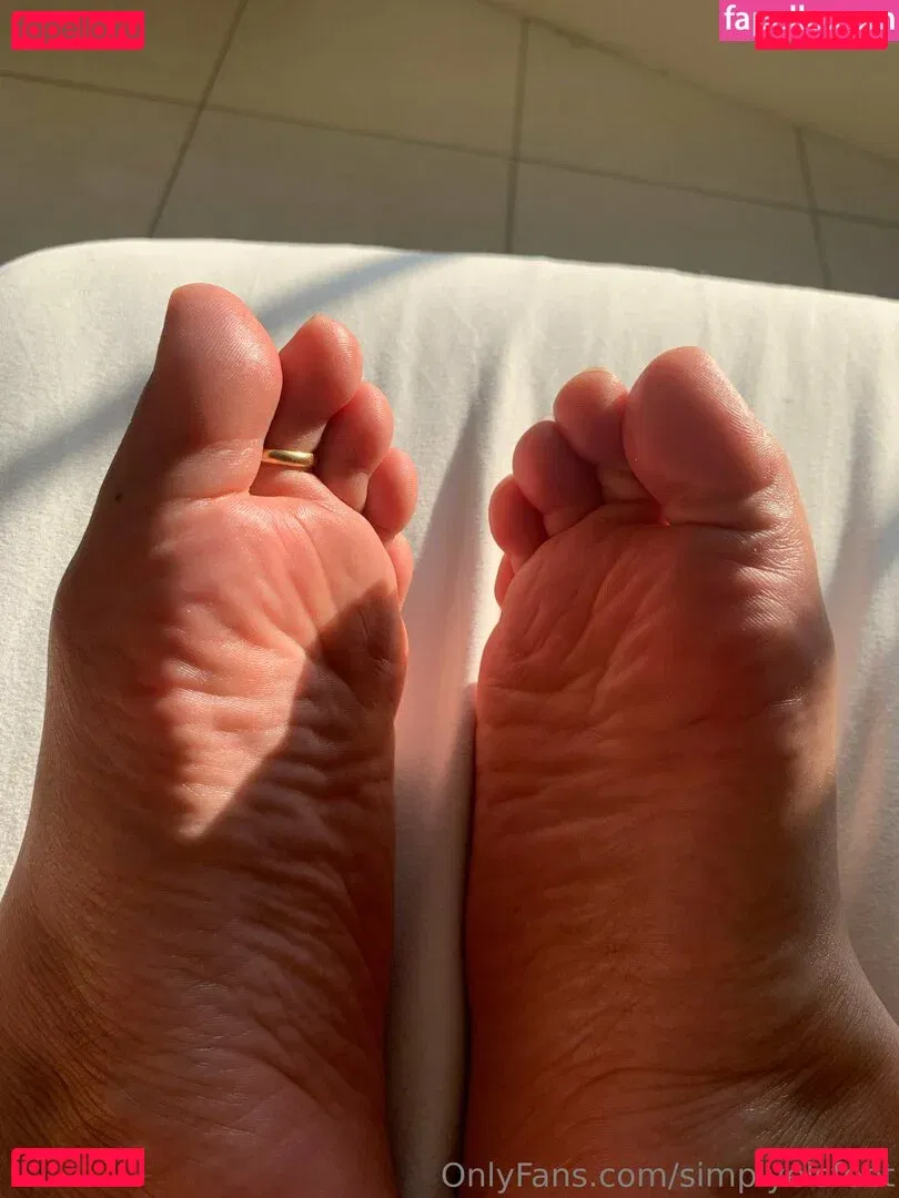 Simplyelsfeet Onlyfans Photo Gallery 