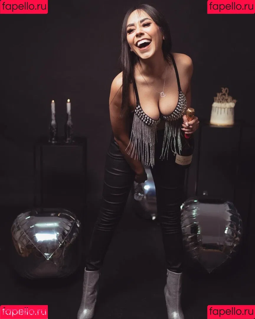 Julieta De Santos Onlyfans Photo Gallery 