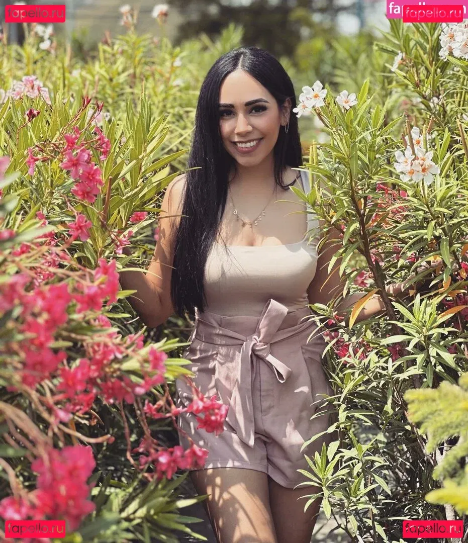 Julieta De Santos Onlyfans Photo Gallery 