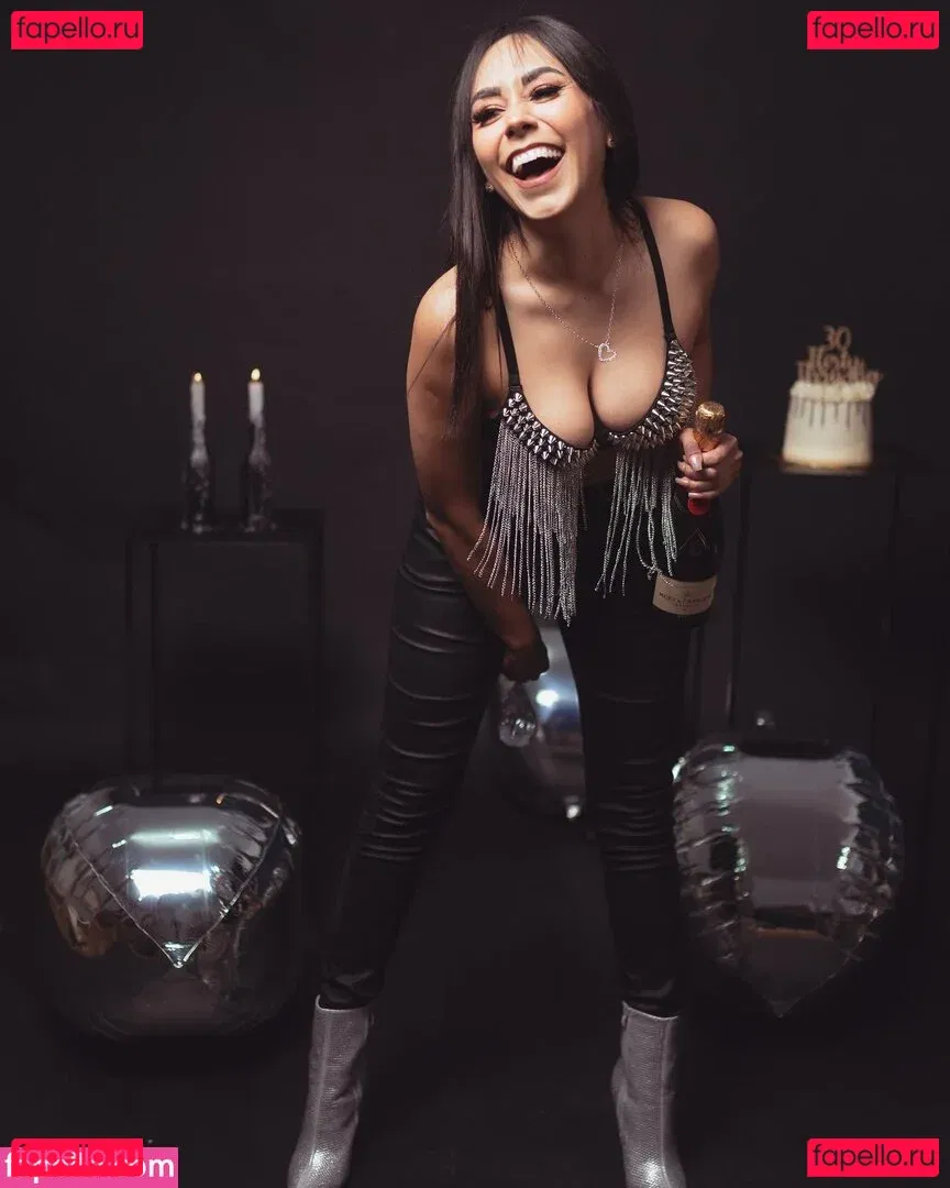 Julieta De Santos Onlyfans Photo Gallery 