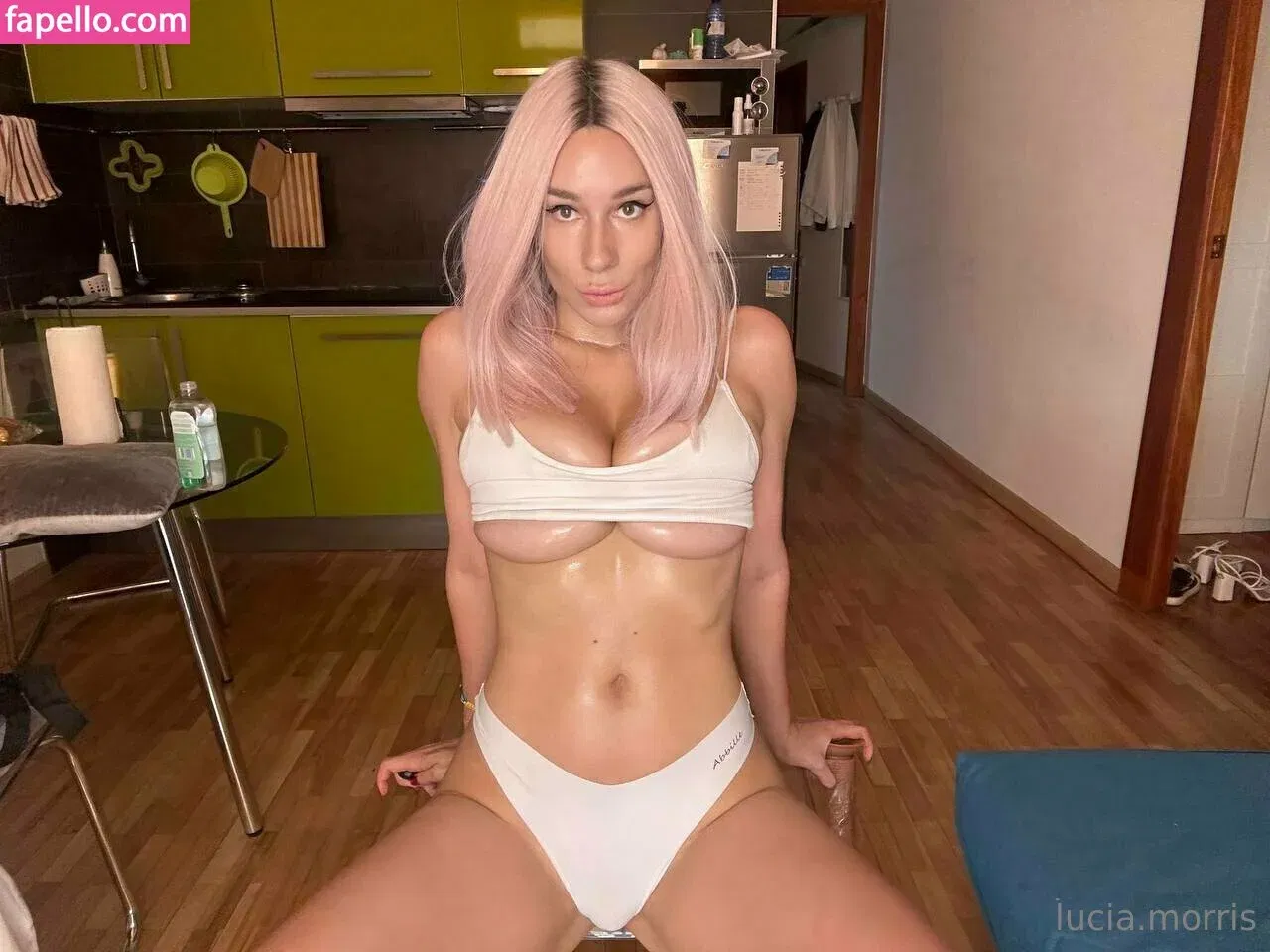 lucia.morris Onlyfans Photo Gallery 