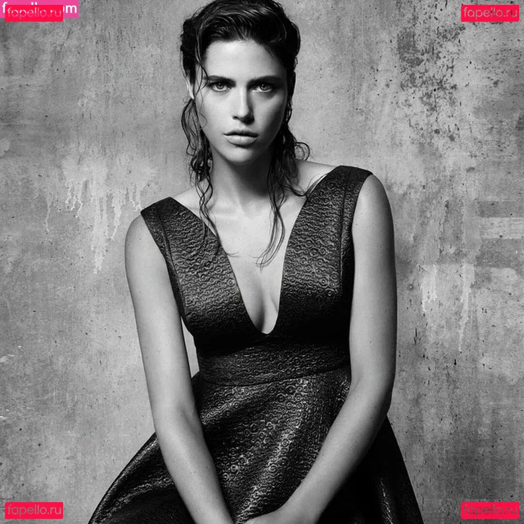 Zoe Duchesne Onlyfans Photo Gallery 