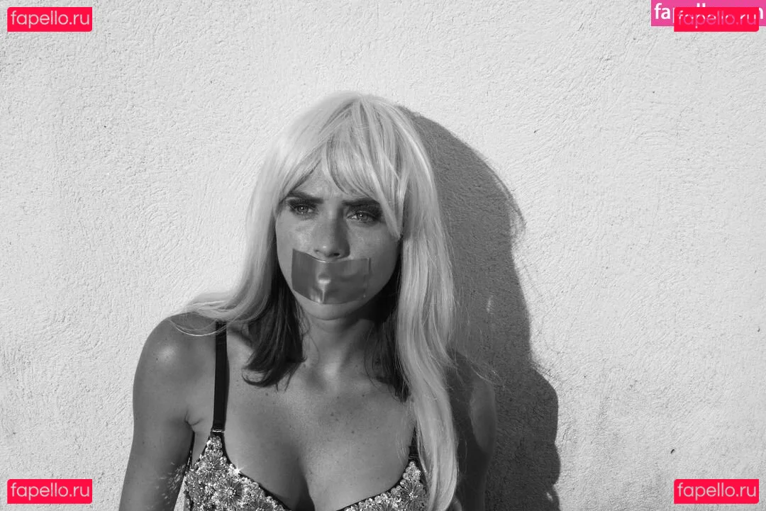 Zoe Duchesne Onlyfans Photo Gallery 