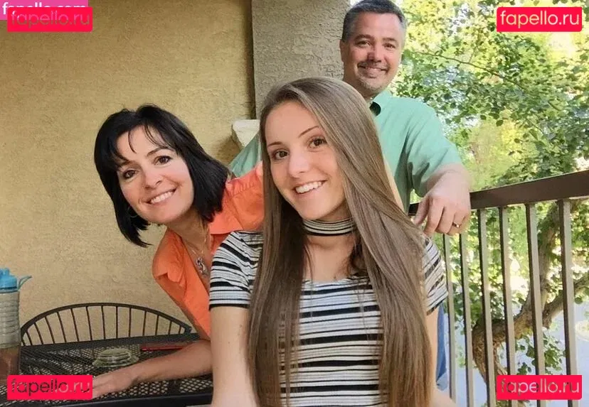 Brenna Winters Onlyfans Photo Gallery 