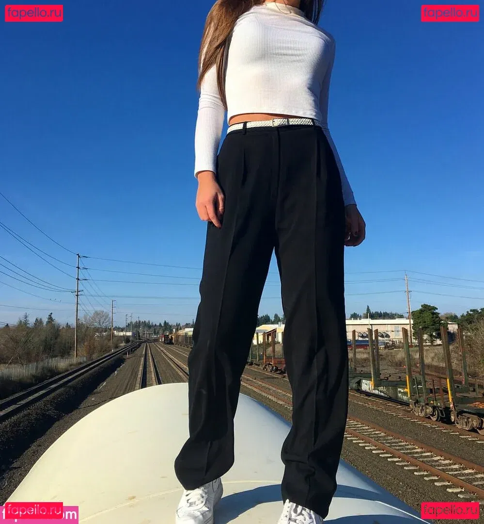 Brenna Winters Onlyfans Photo Gallery 