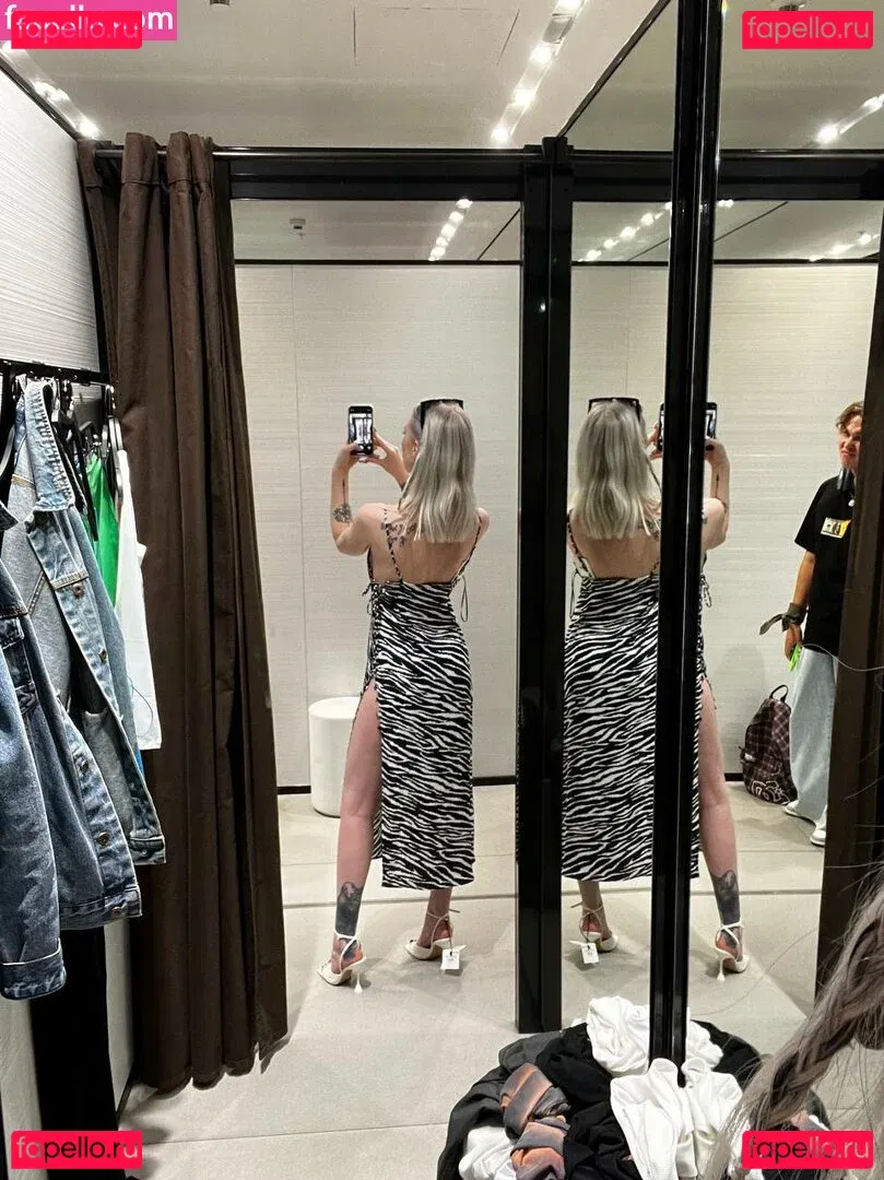 Suramura Onlyfans Photo Gallery 