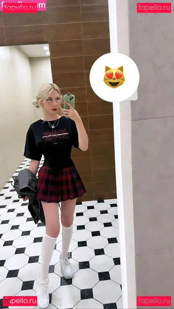 Suramura Onlyfans Photo Gallery 