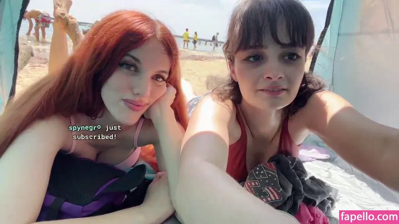 Zeling Onlyfans Photo Gallery 