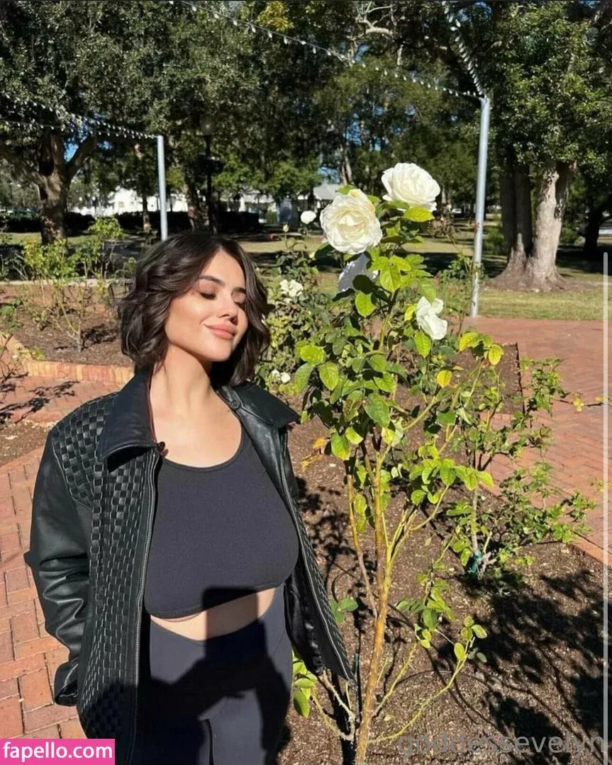 EvelynLuxe Onlyfans Photo Gallery 