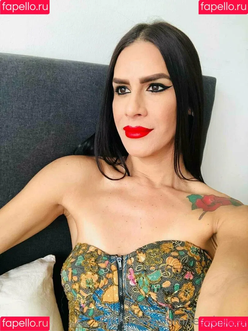 jessica.ts Onlyfans Photo Gallery 