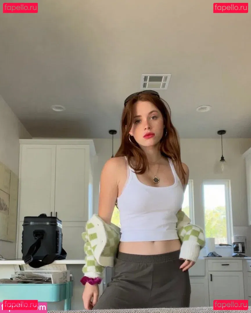 Violet Brinson Onlyfans Photo Gallery 