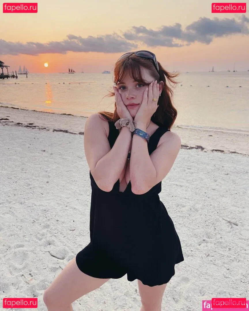 Violet Brinson Onlyfans Photo Gallery 