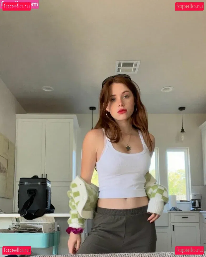 Violet Brinson Onlyfans Photo Gallery 