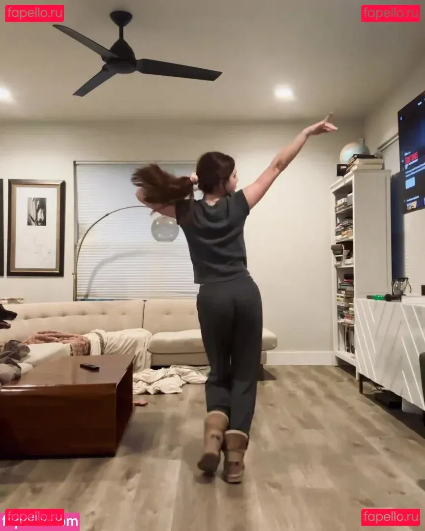 Violet Brinson Onlyfans Photo Gallery 