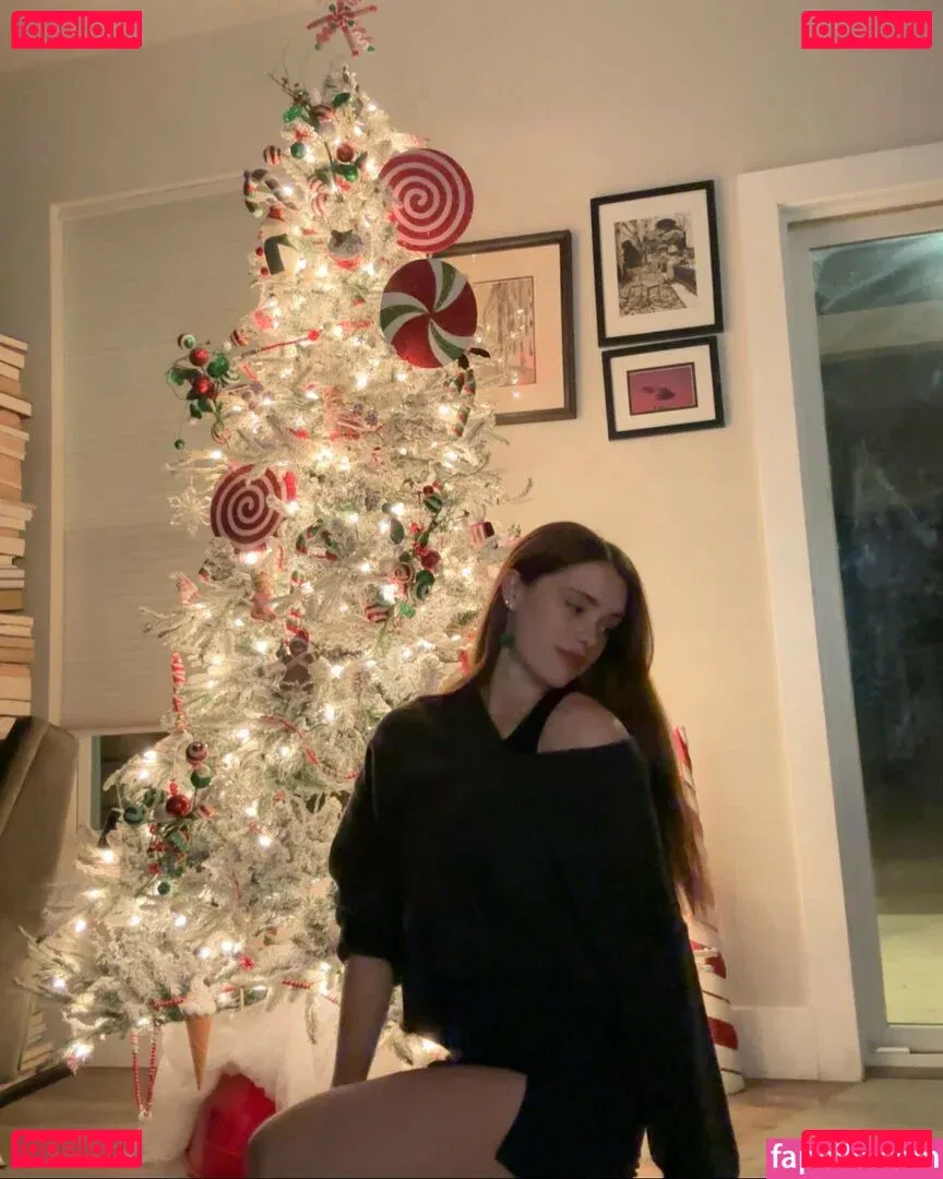 Violet Brinson Onlyfans Photo Gallery 