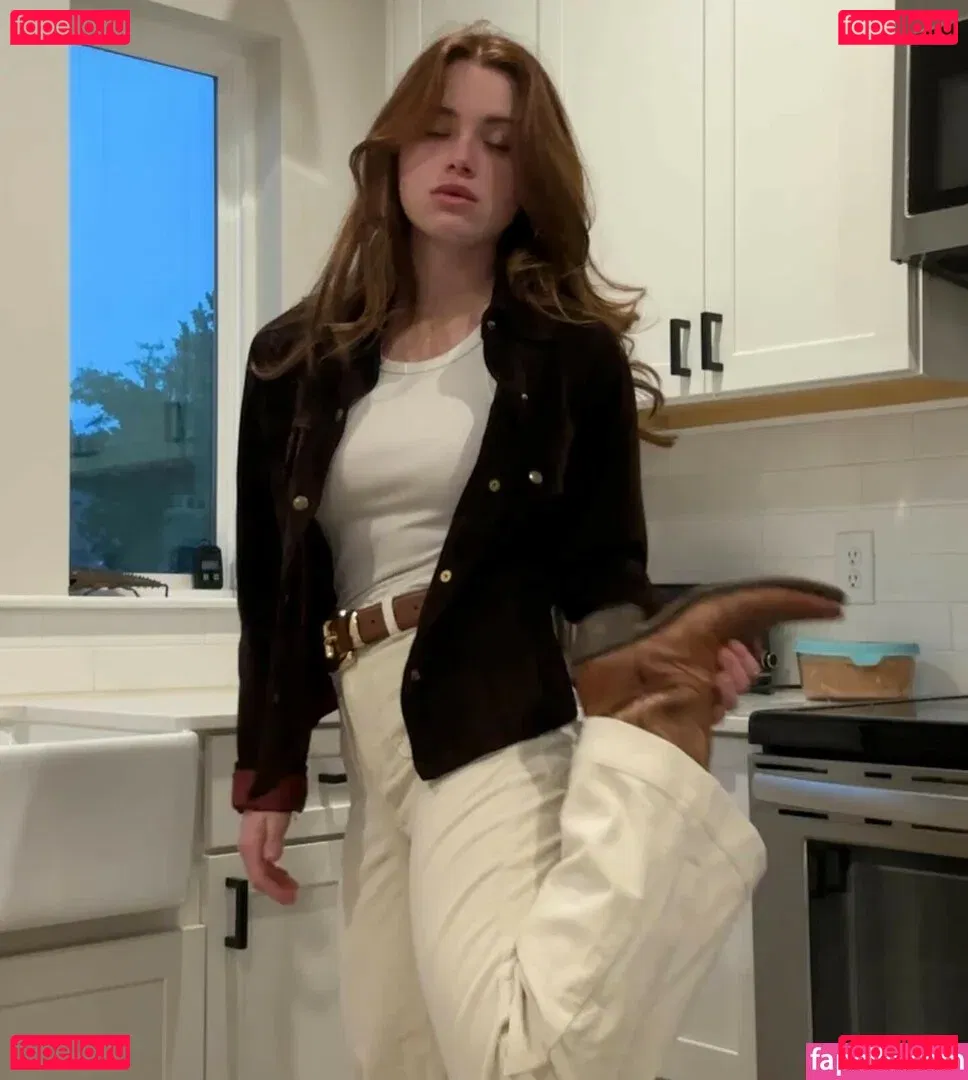 Violet Brinson Onlyfans Photo Gallery 