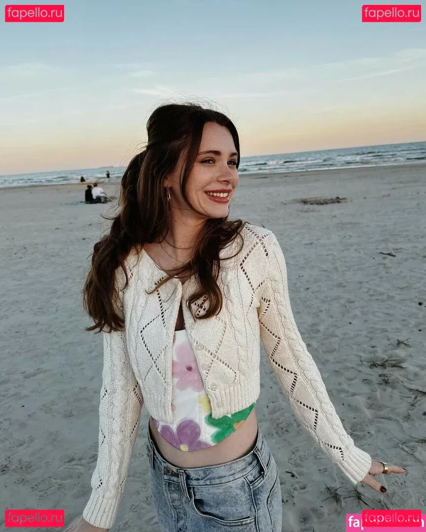 Violet Brinson Onlyfans Photo Gallery 