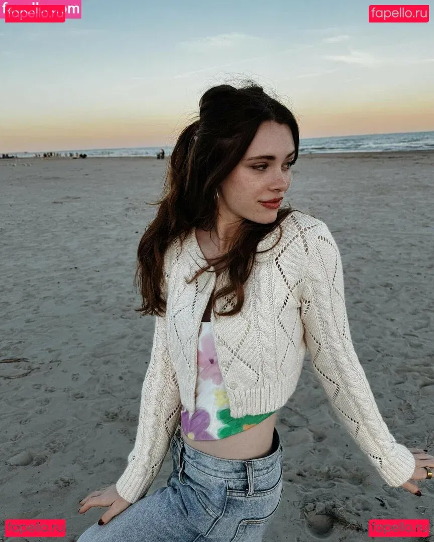 Violet Brinson Onlyfans Photo Gallery 