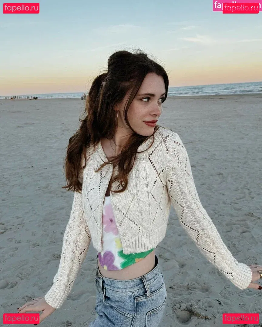 Violet Brinson Onlyfans Photo Gallery 