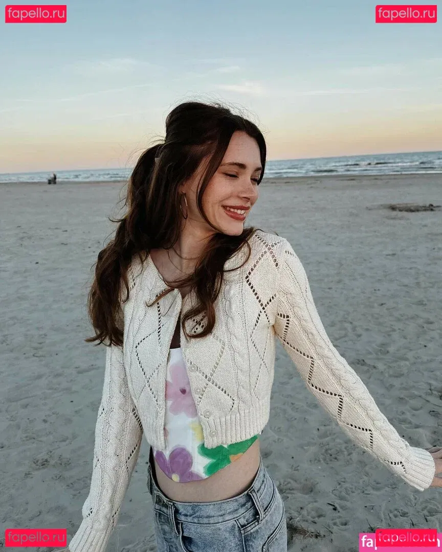 Violet Brinson Onlyfans Photo Gallery 