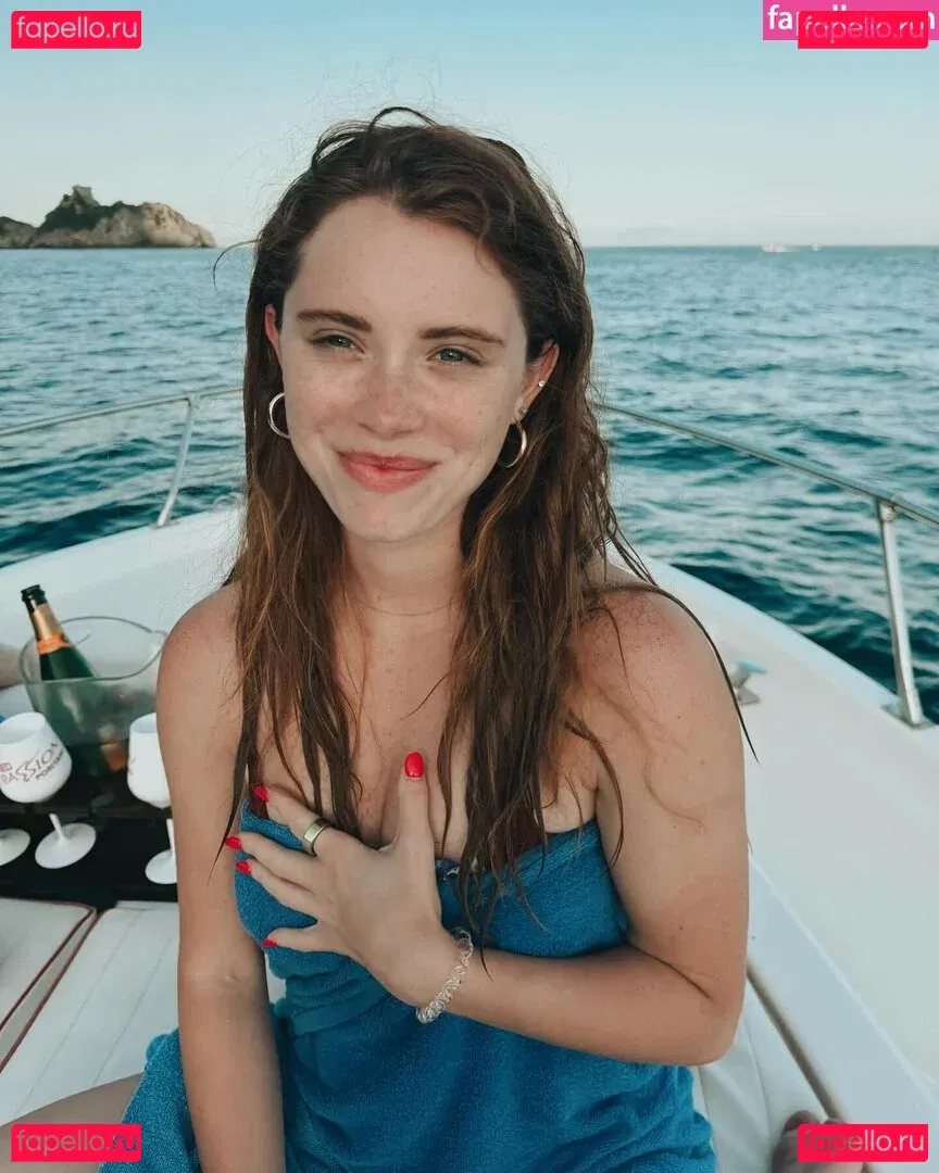 Violet Brinson Onlyfans Photo Gallery 