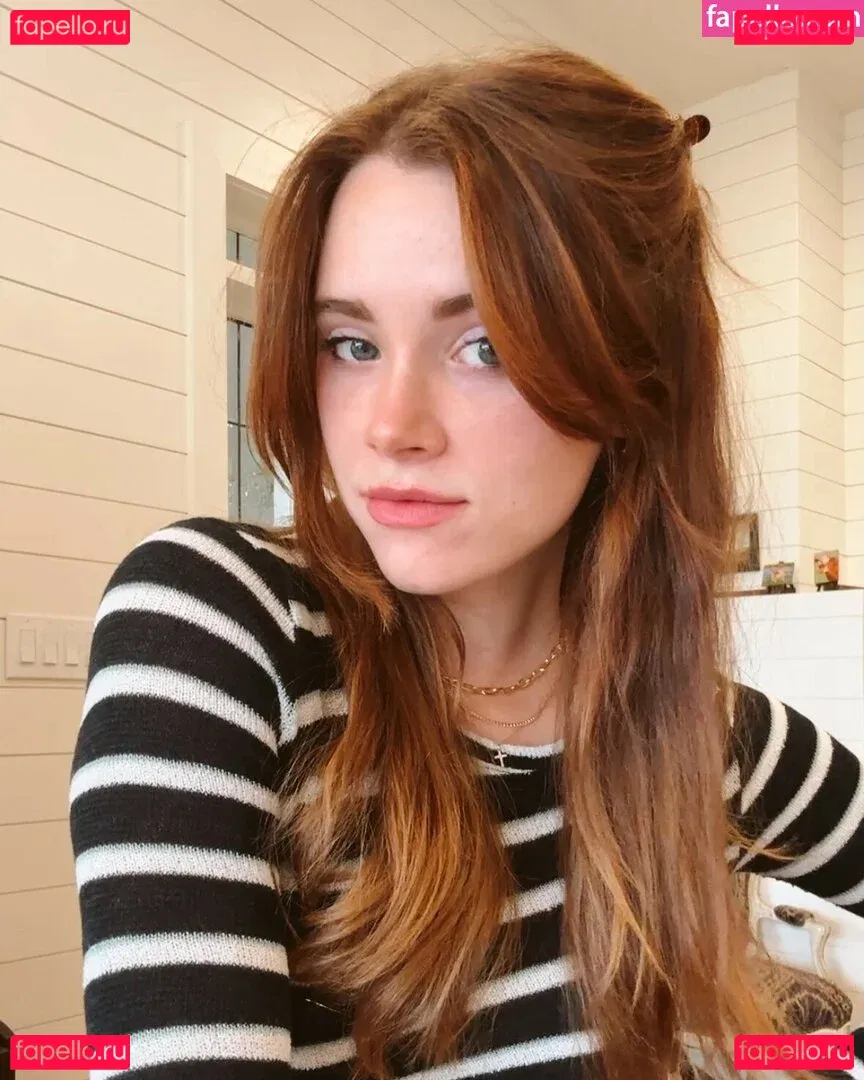 Violet Brinson Onlyfans Photo Gallery 