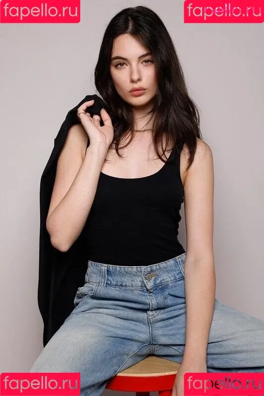Deva Cassel Onlyfans Photo Gallery 