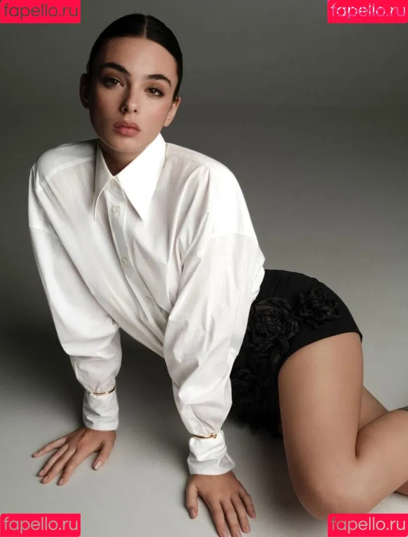 Deva Cassel Onlyfans Photo Gallery 