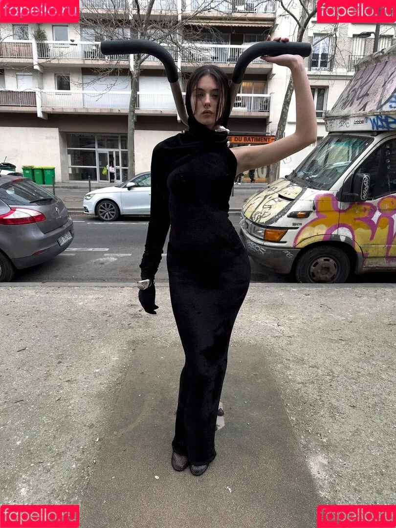 Deva Cassel Onlyfans Photo Gallery 