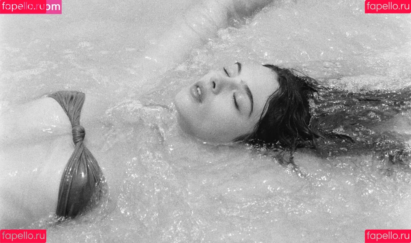 Deva Cassel Onlyfans Photo Gallery 
