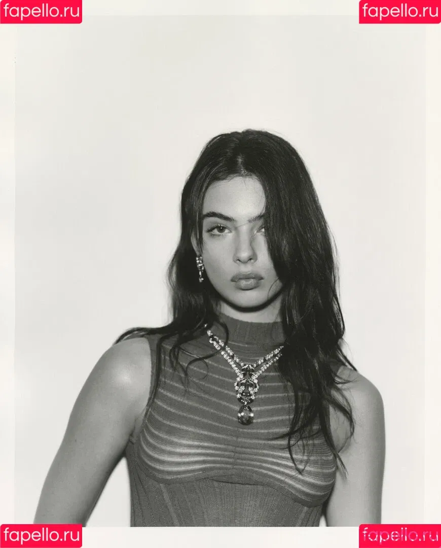 Deva Cassel Onlyfans Photo Gallery 