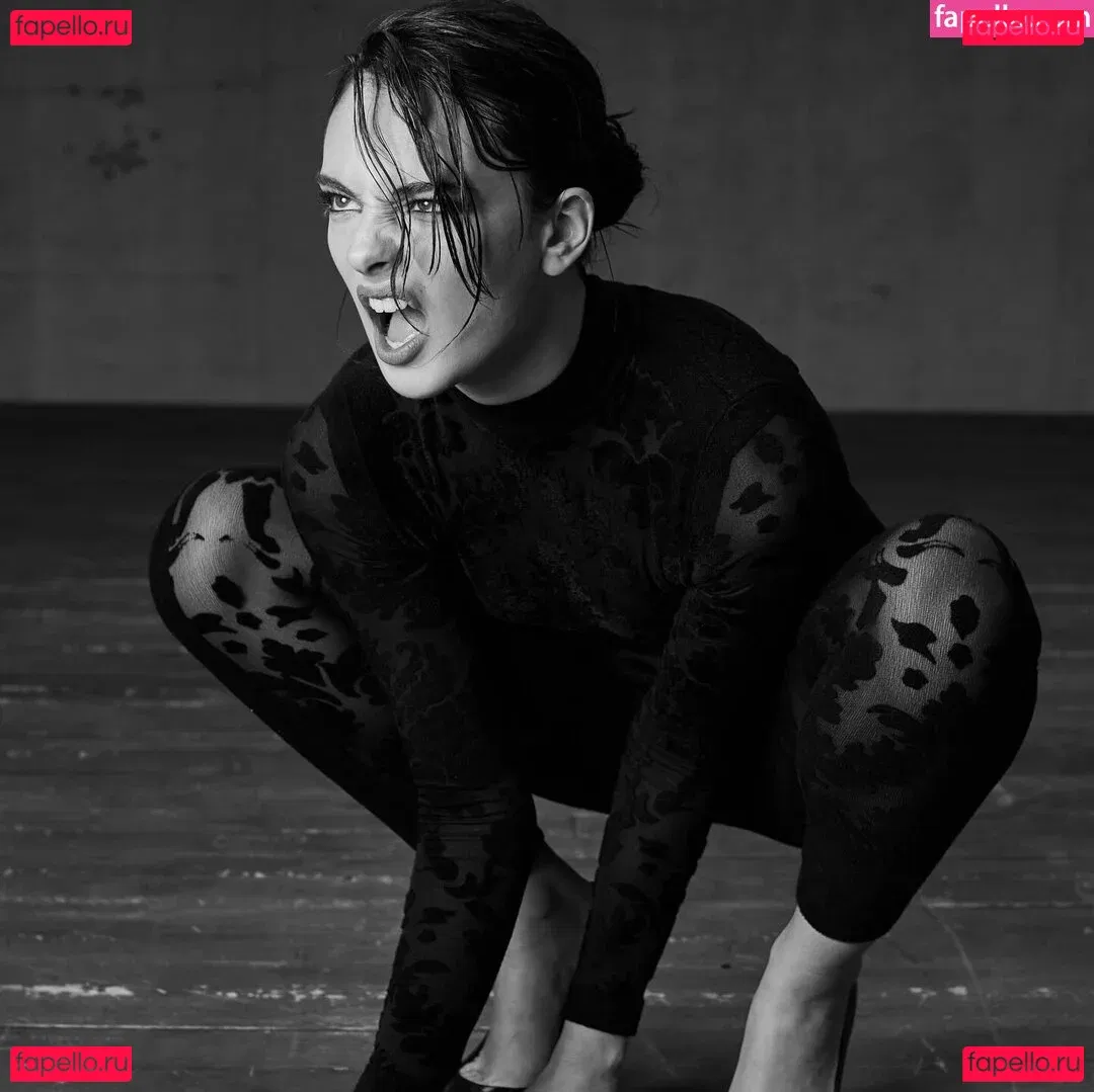 Deva Cassel Onlyfans Photo Gallery 