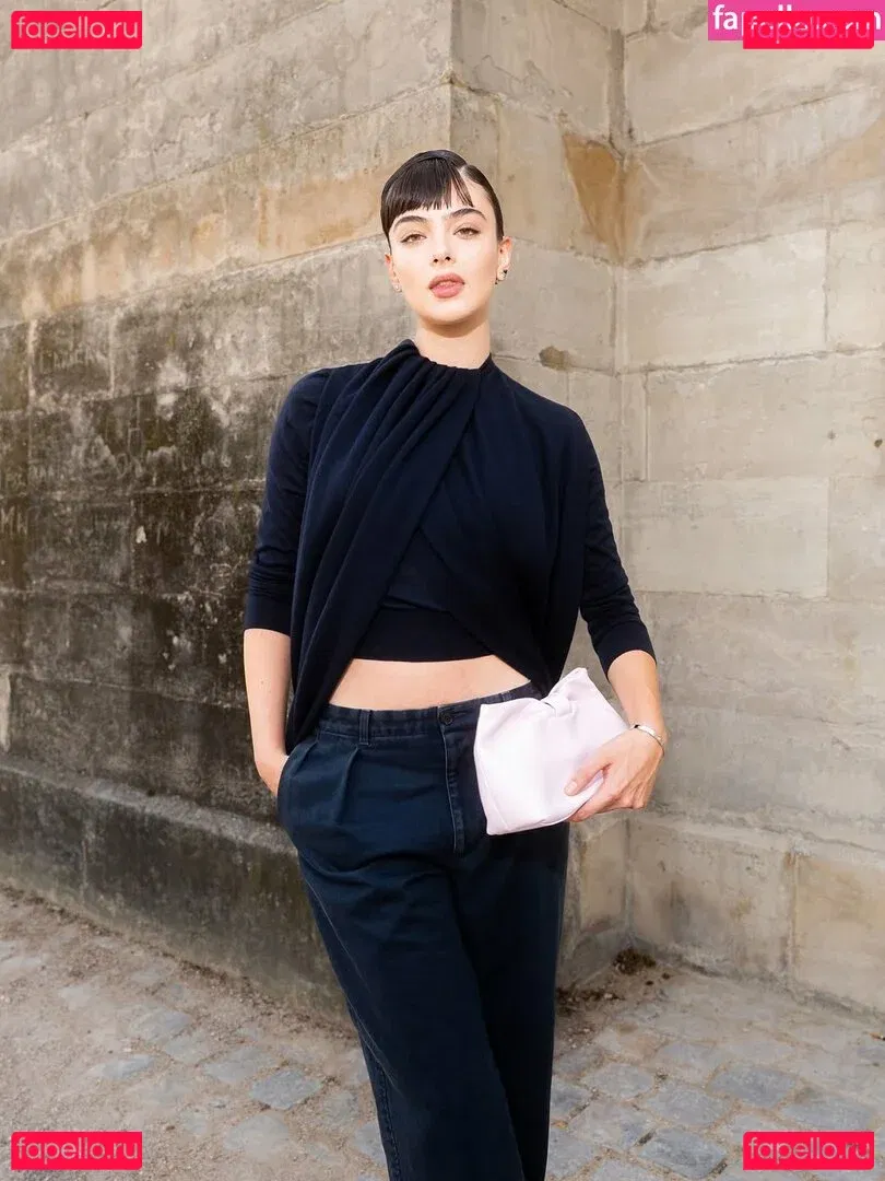 Deva Cassel Onlyfans Photo Gallery 