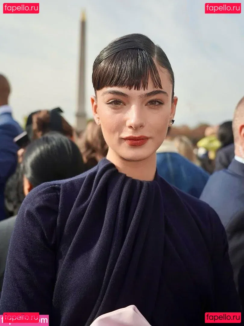 Deva Cassel Onlyfans Photo Gallery 