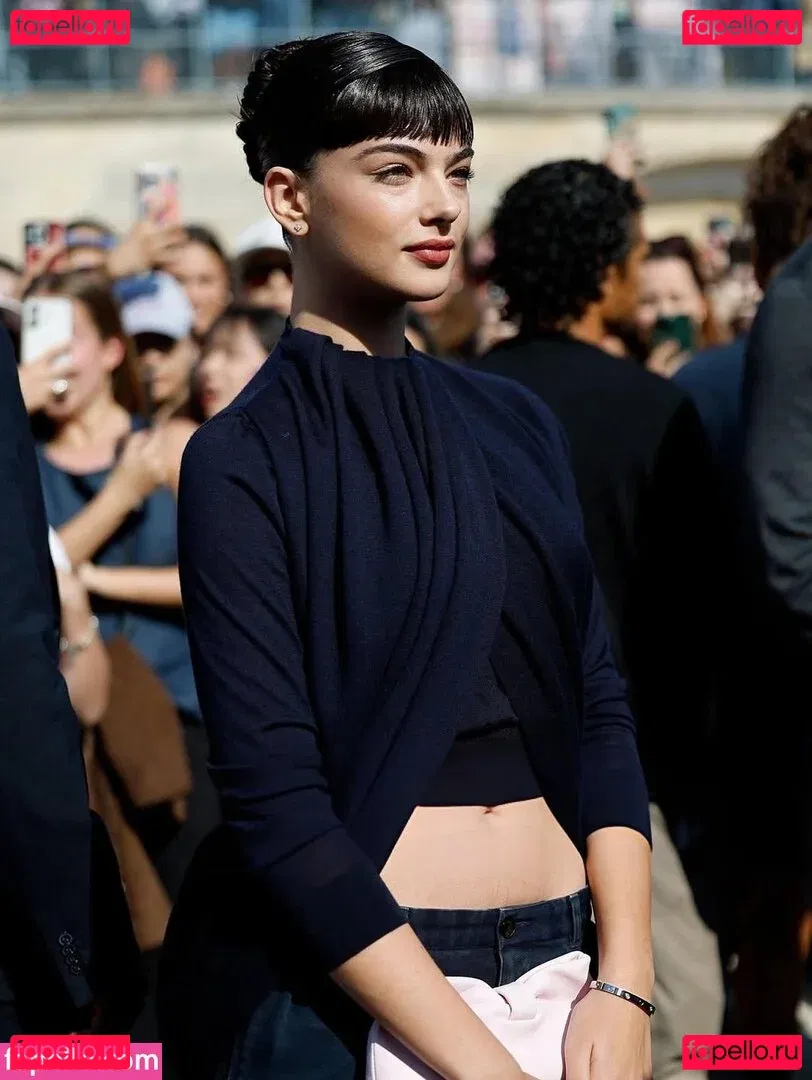 Deva Cassel Onlyfans Photo Gallery 