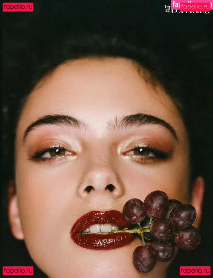 Deva Cassel Onlyfans Photo Gallery 