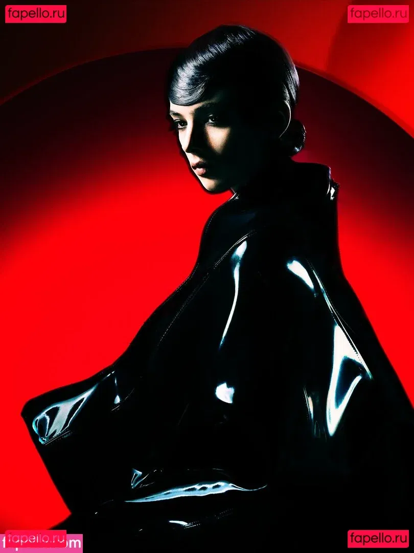 Deva Cassel Onlyfans Photo Gallery 