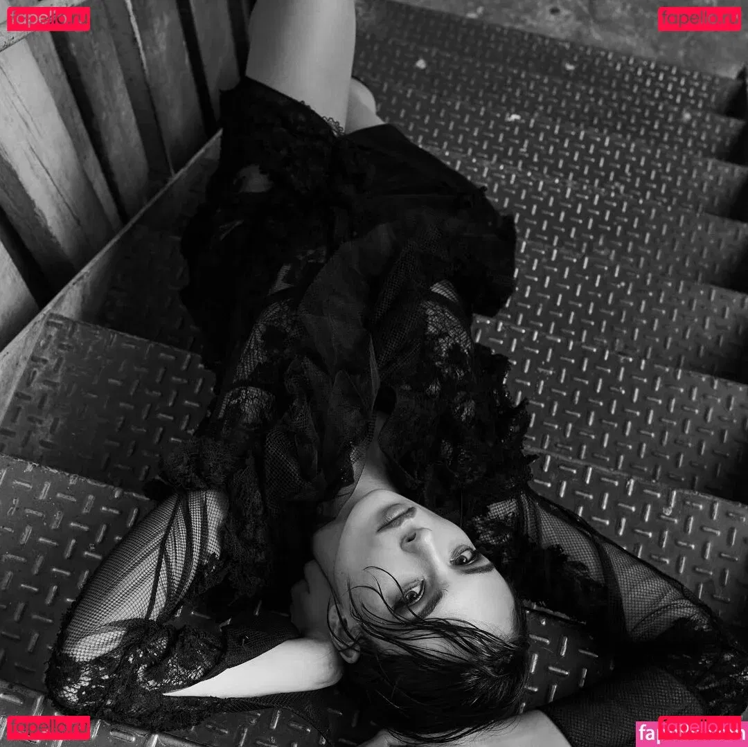 Deva Cassel Onlyfans Photo Gallery 